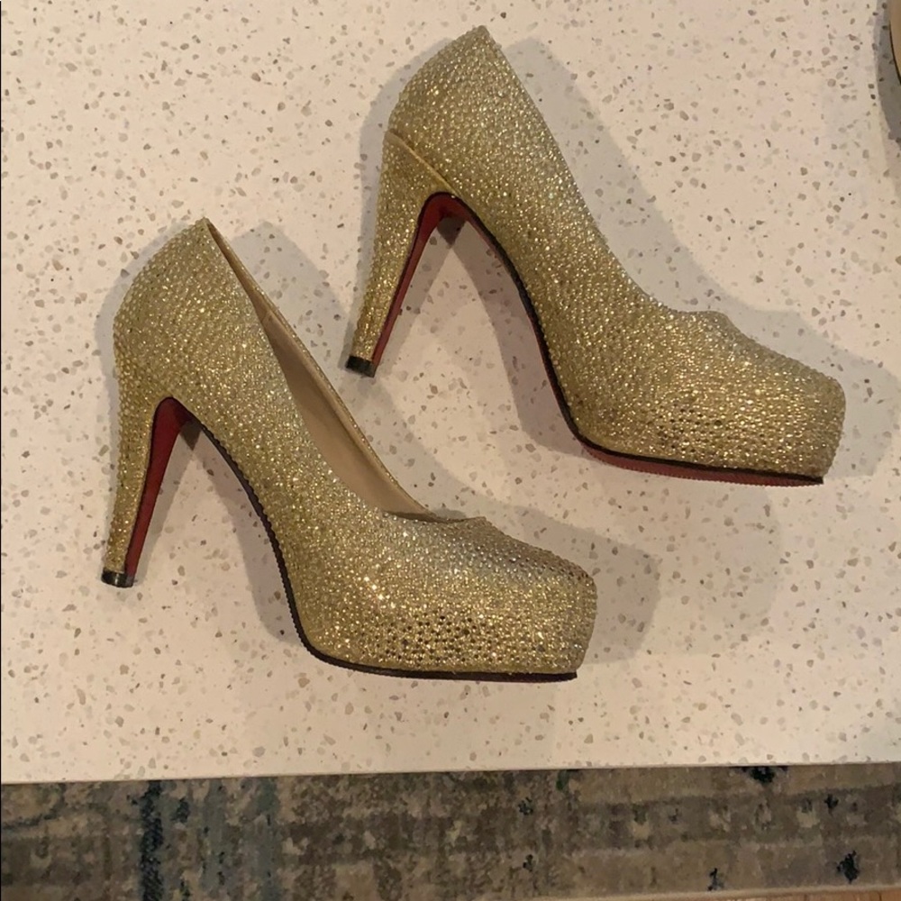 Gold crystal high heels wedding.